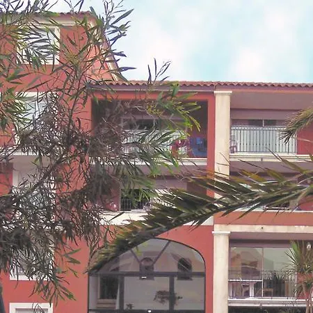 Appart hôtel Lagrange Port-marine 4*
