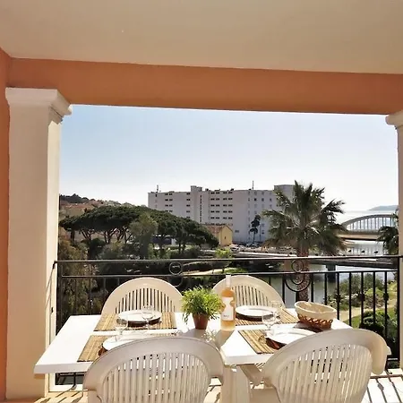 Lagrange Port-marine Appart hôtel 4*