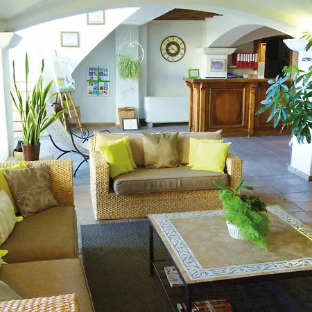 Lagrange Port-marine Appart hôtel 4*