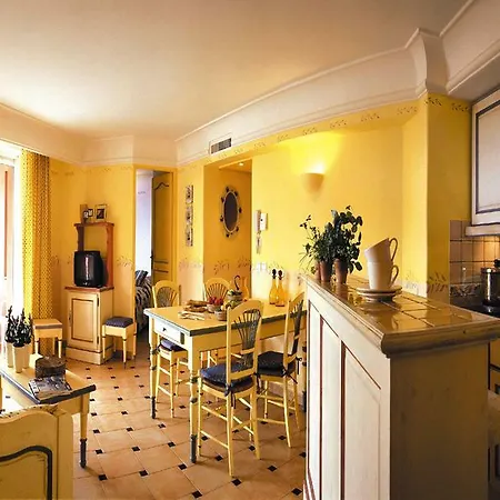 Lagrange Port-marine Appart hôtel 4*